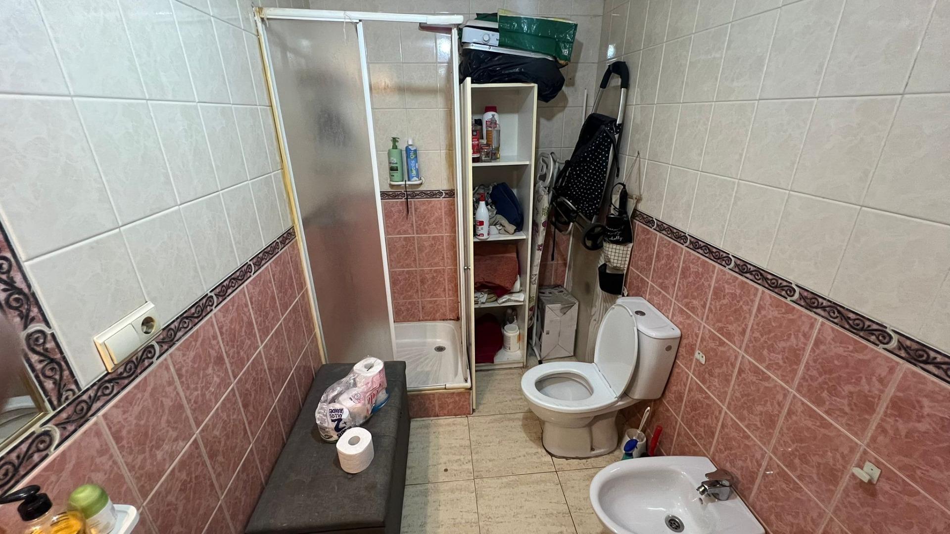 Bathroom in apartment for sale in Torrevieja
