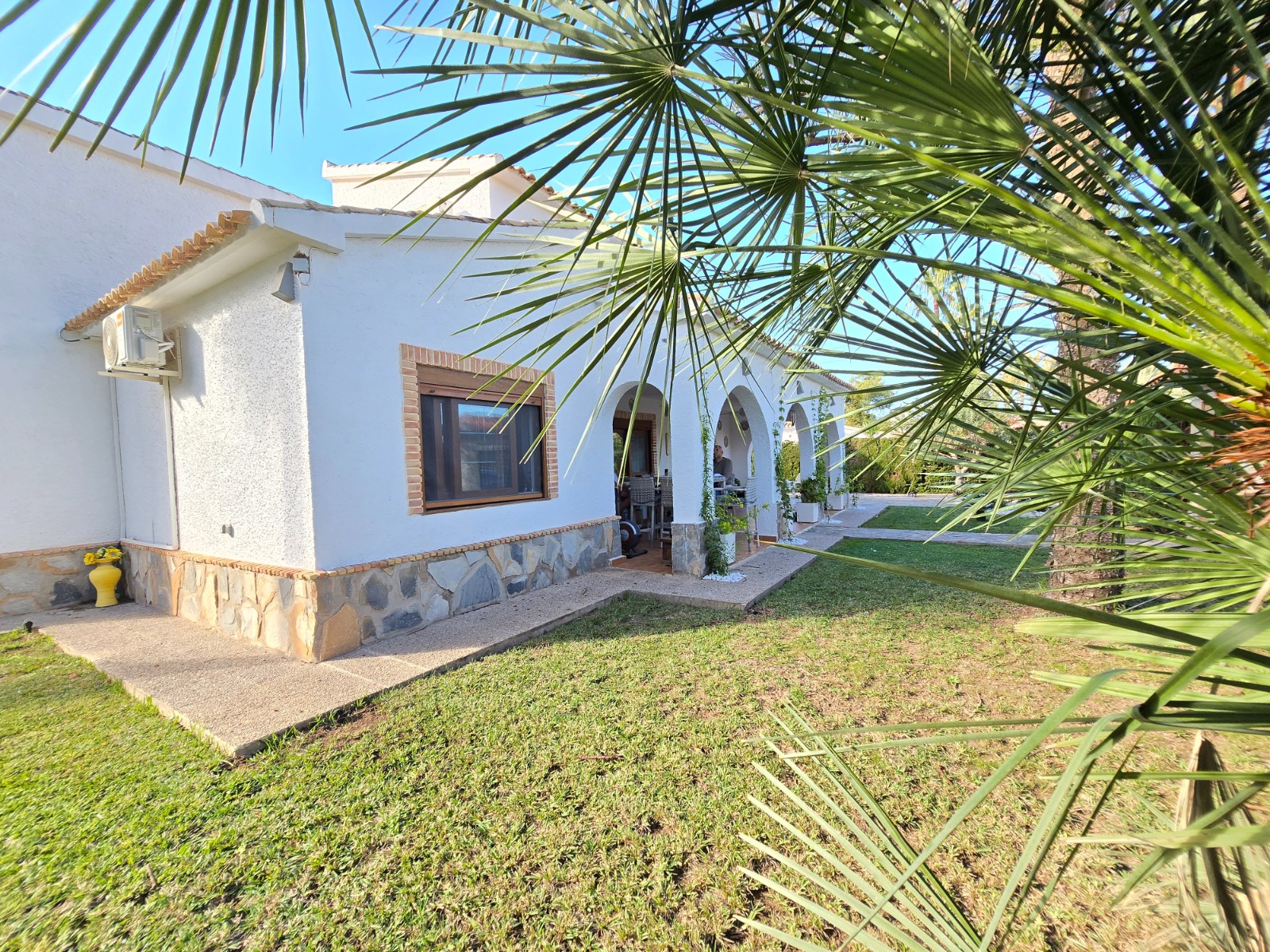 Bedroom in villa for sale in Orihuela Costa