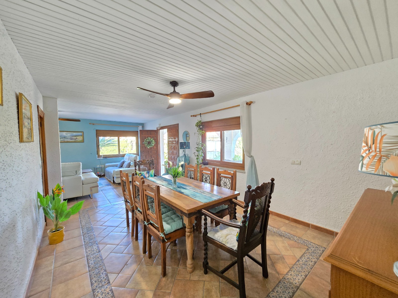 Living room in villa for sale in Orihuela Costa
