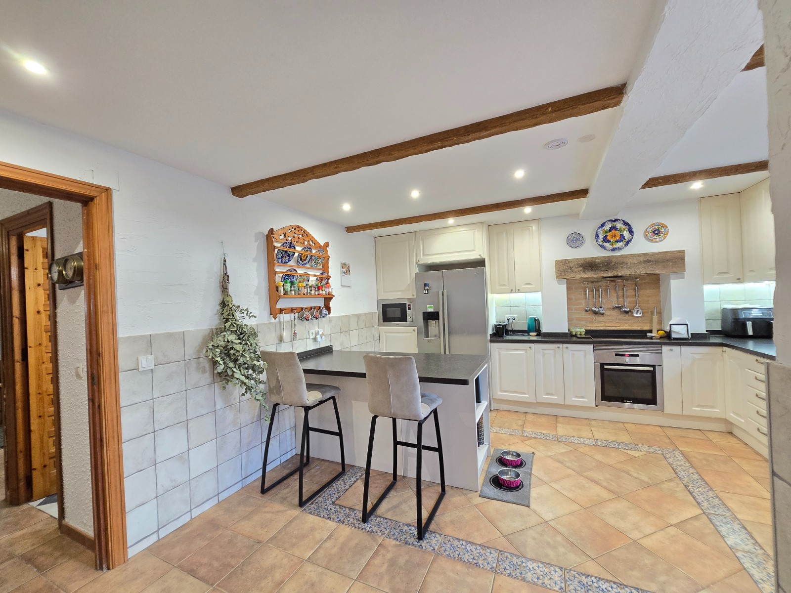 Kitchen in villa for sale in Orihuela Costa