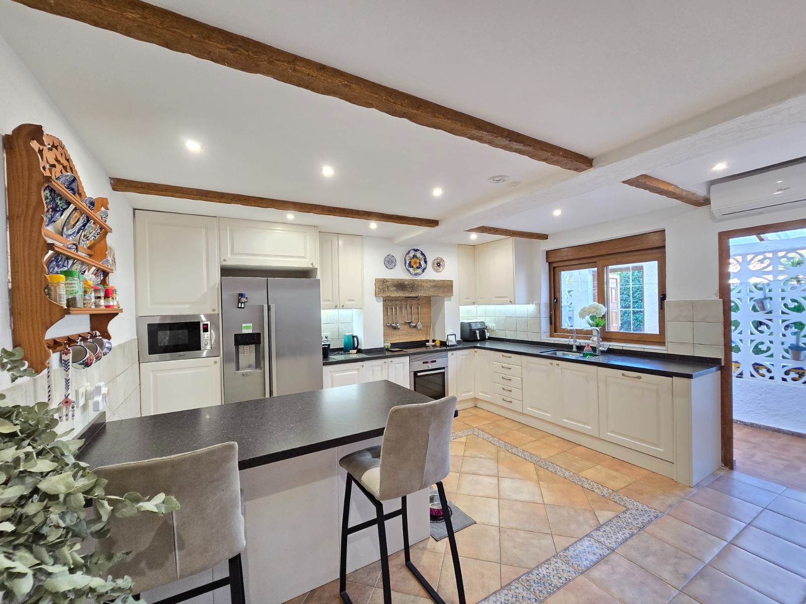 Master bedroom in villa for sale in Orihuela Costa