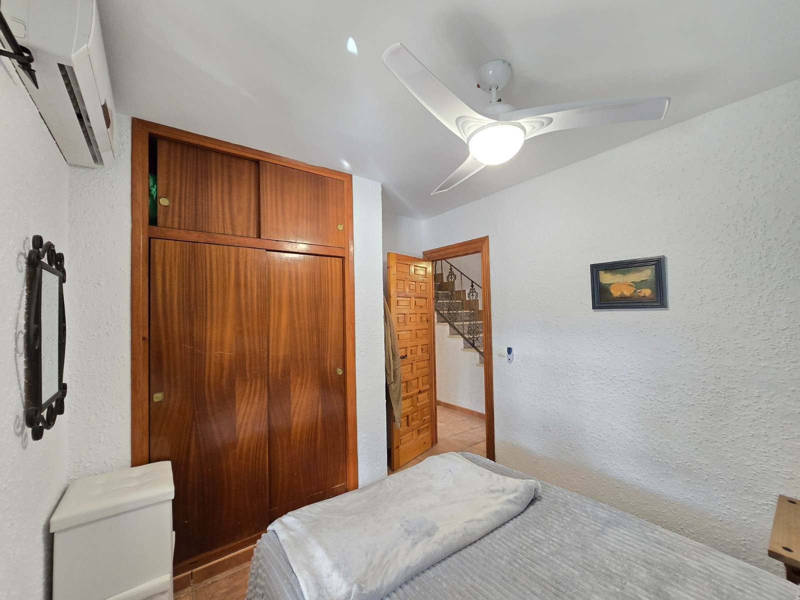 Bedroom in villa for sale in Orihuela Costa