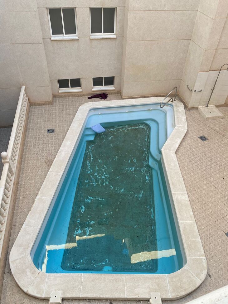 Bedroom in apartment for sale in Torrevieja