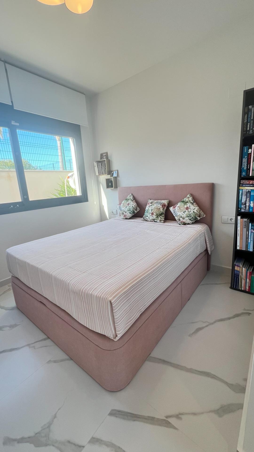 Living room in apartment for sale in San Miguel de Salinas