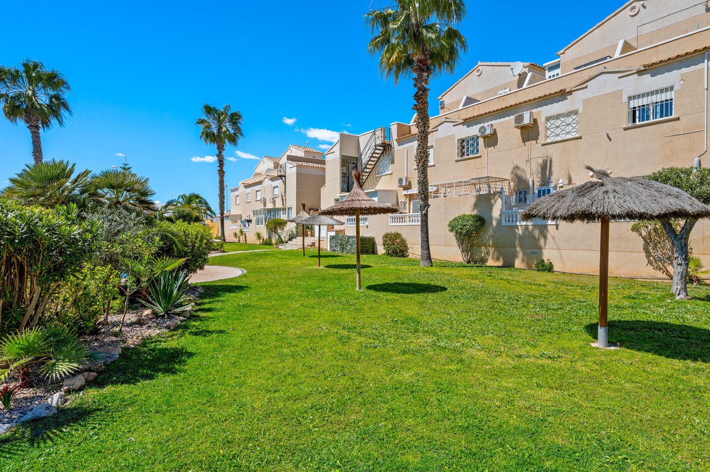 Exterior view in bungalow for sale in Orihuela Costa