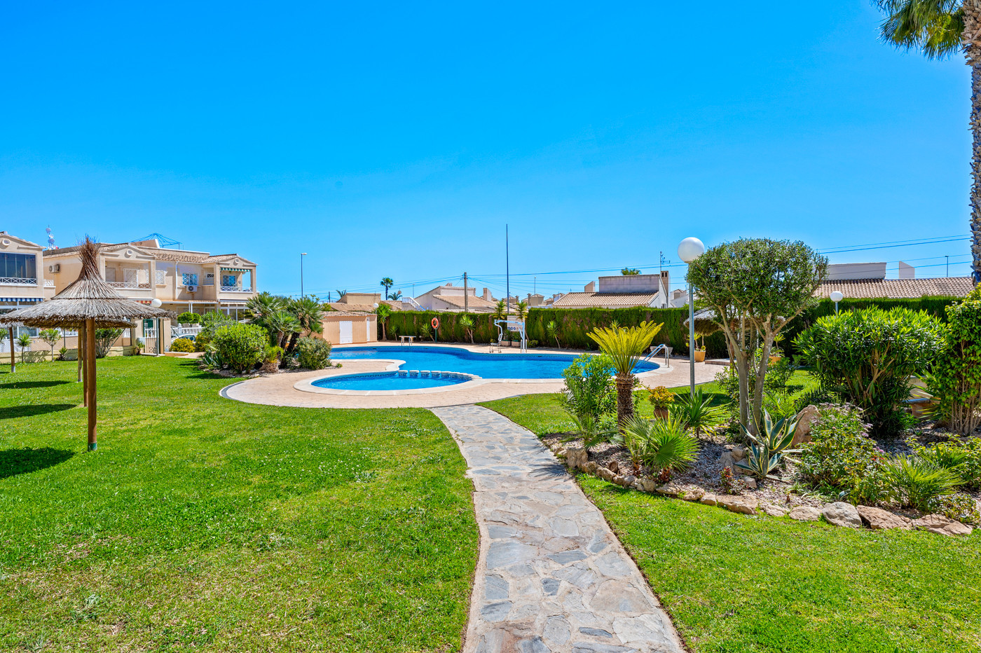 Kitchen in bungalow for sale in Orihuela Costa