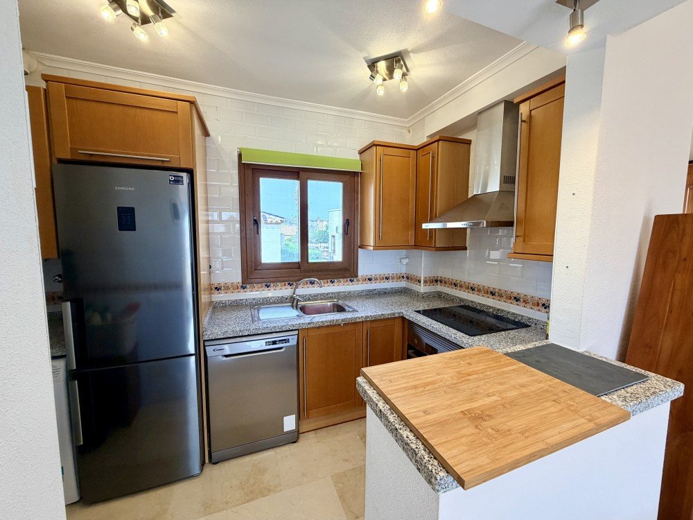 Master bedroom in bungalow for sale in Algorfa