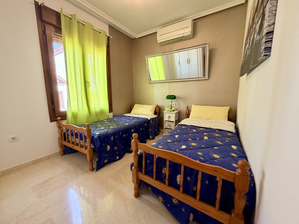 Garden in bungalow for sale in Algorfa