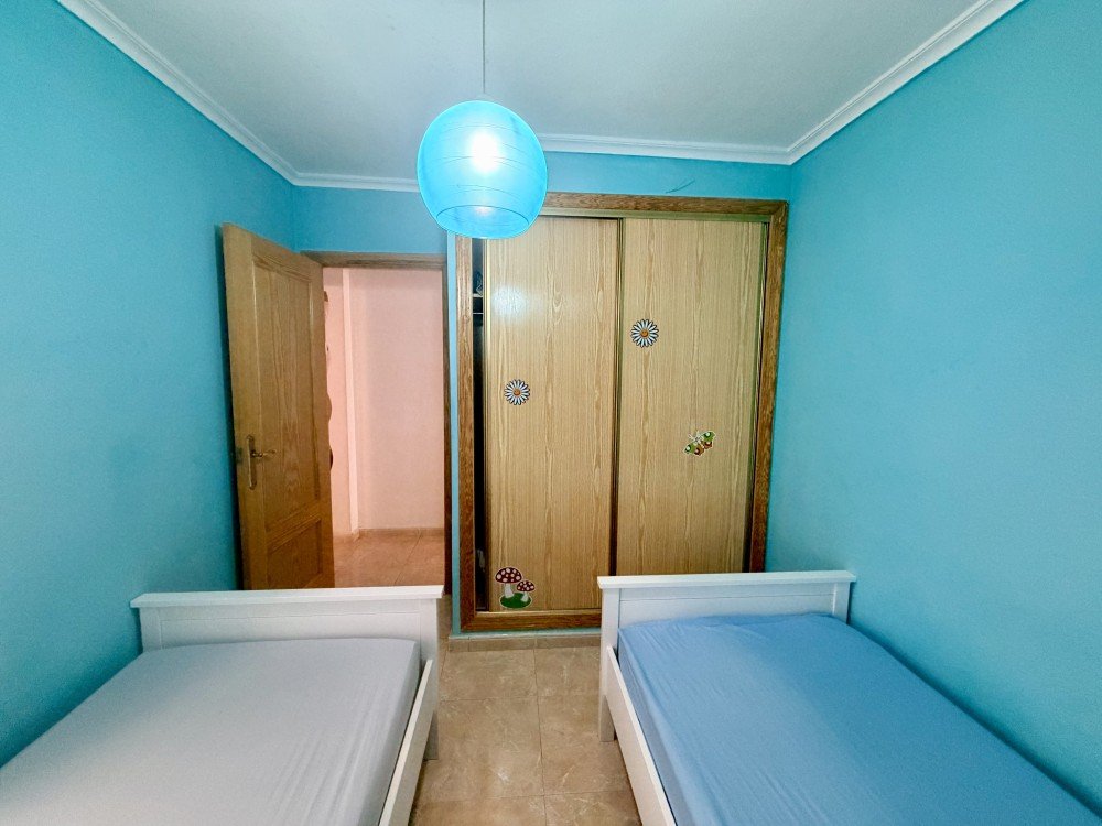 Bedroom in apartment for sale in Guardamar del Segura