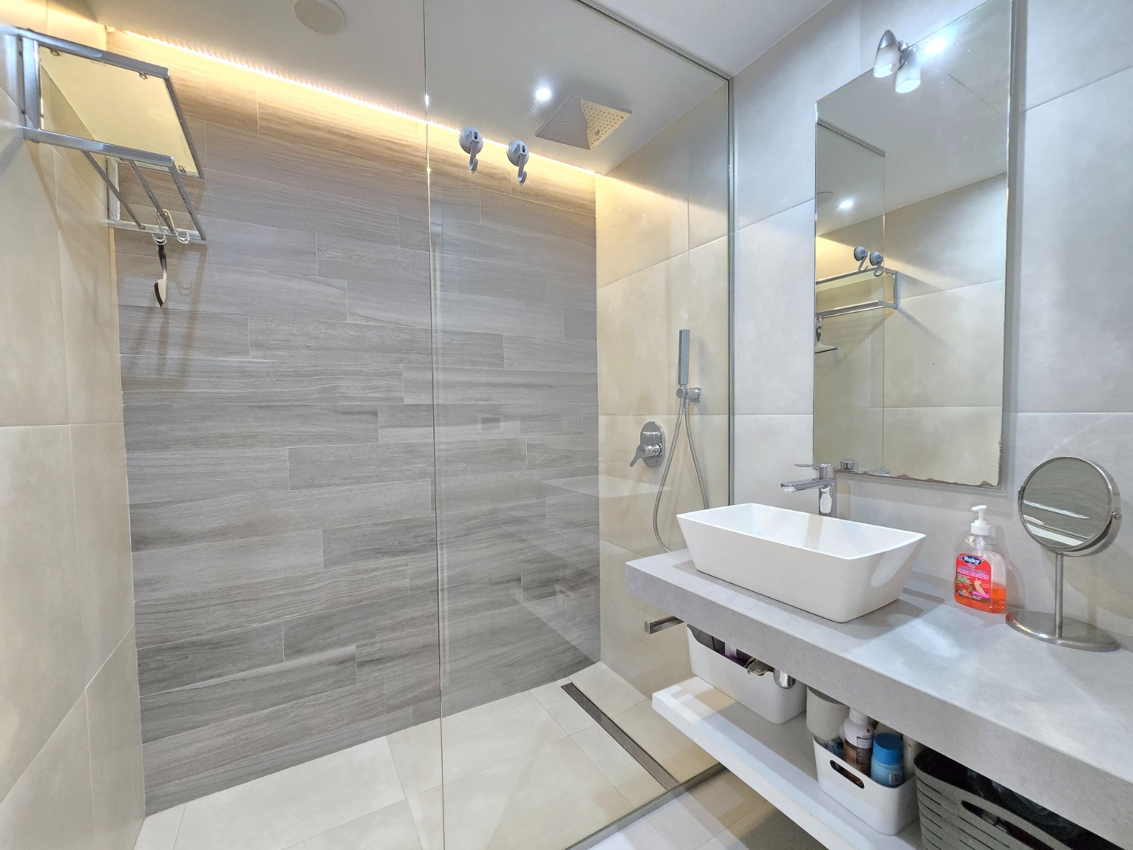 Garden in apartment for sale in Orihuela Costa