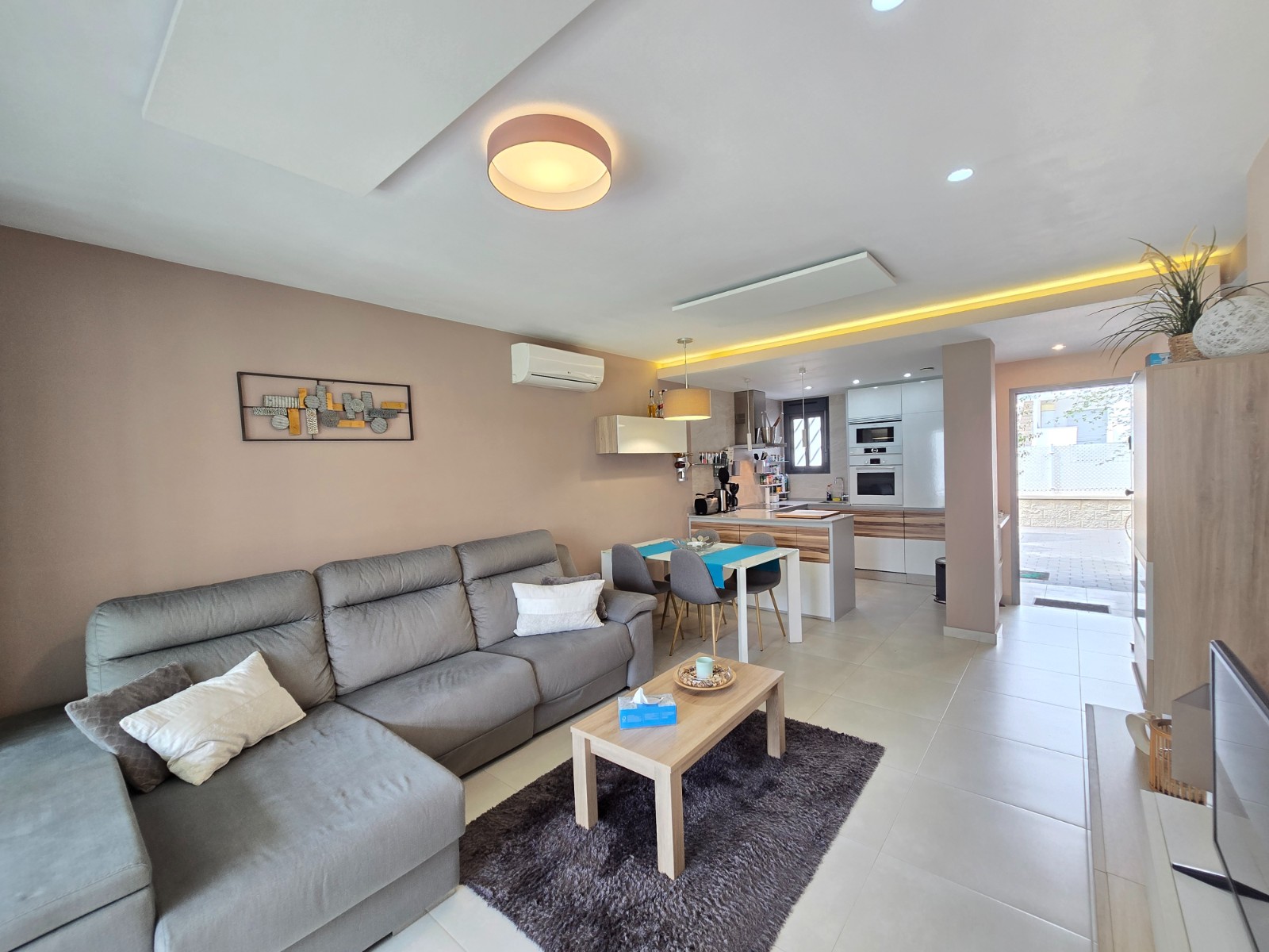 Pool area in apartment for sale in Orihuela Costa
