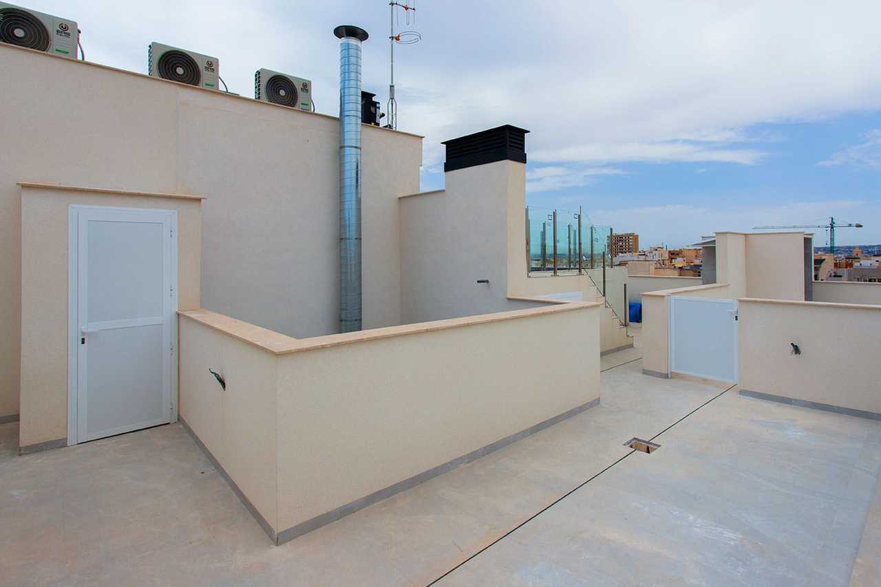 Pool area in apartment for sale in Torrevieja