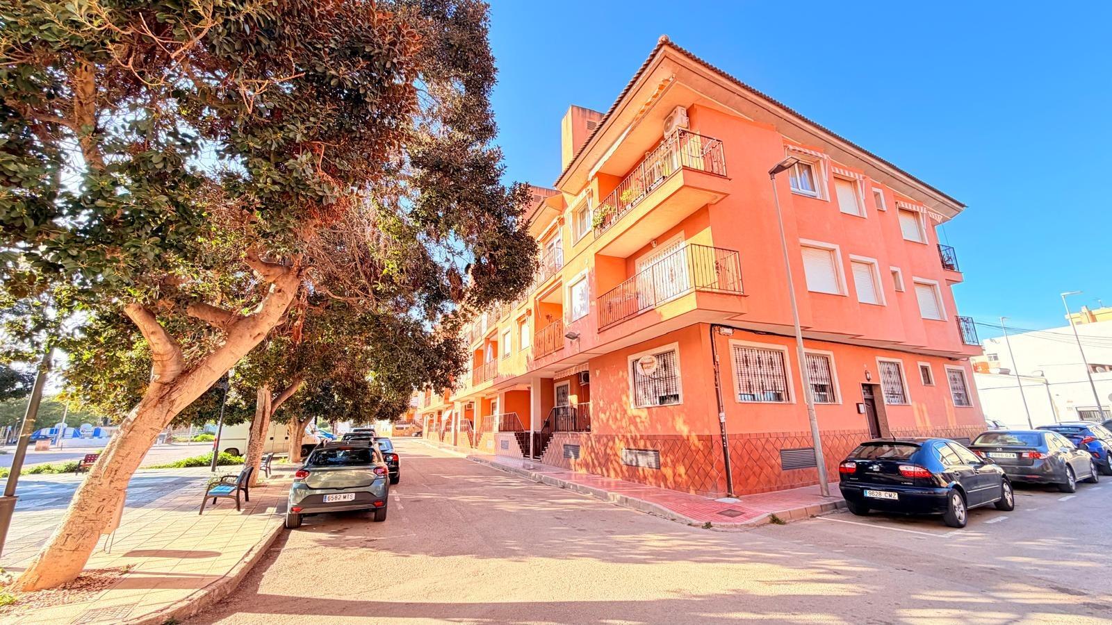 Living room in apartment for sale in Los Alcazares