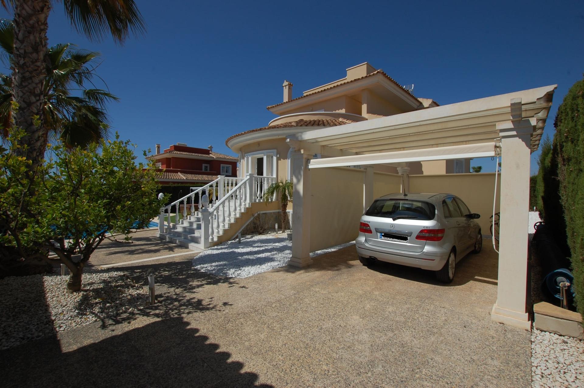Dining area in villa for sale in Ciudad Quesada