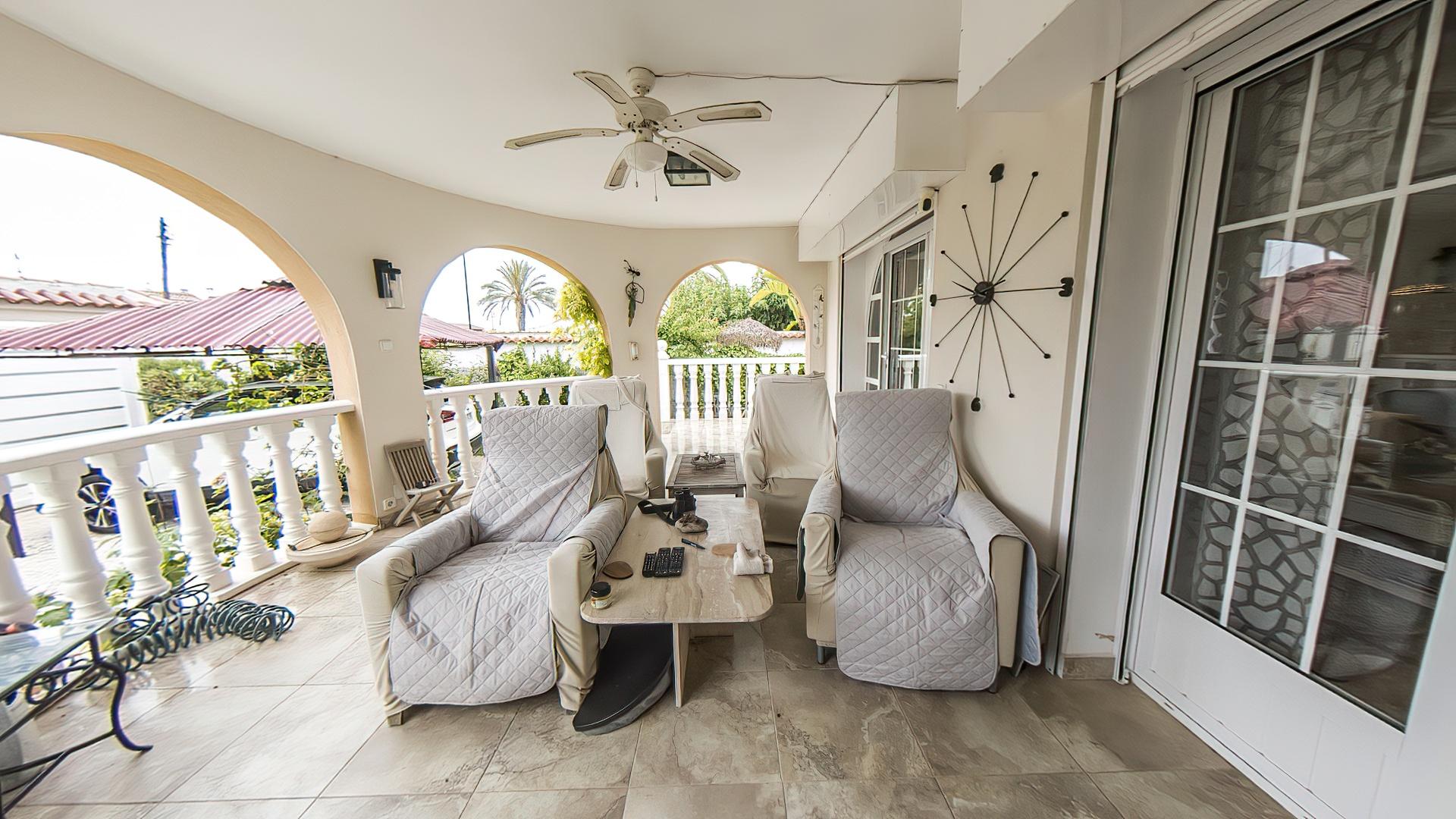 Exterior view in villa for sale in Torrevieja