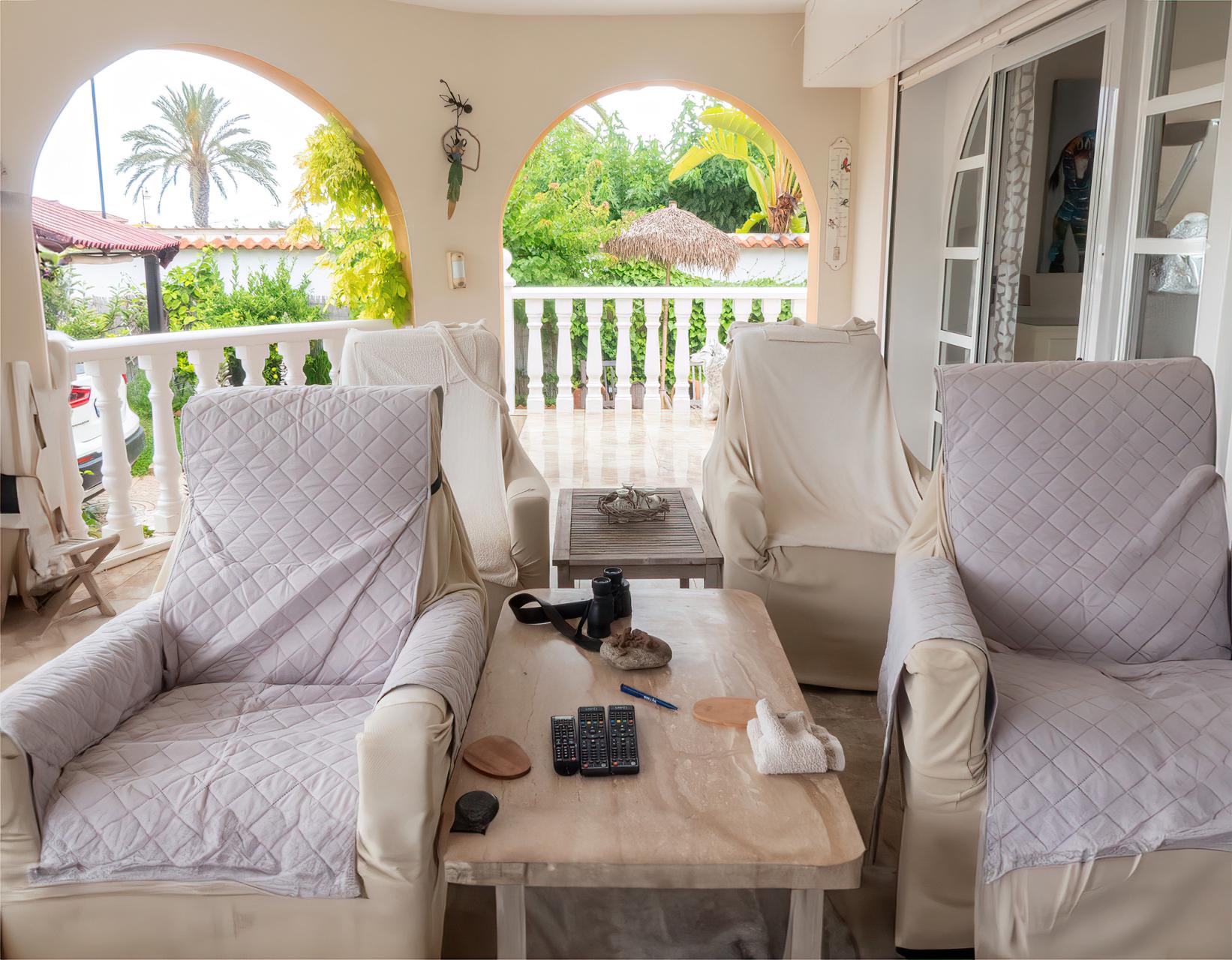 Living room in villa for sale in Torrevieja