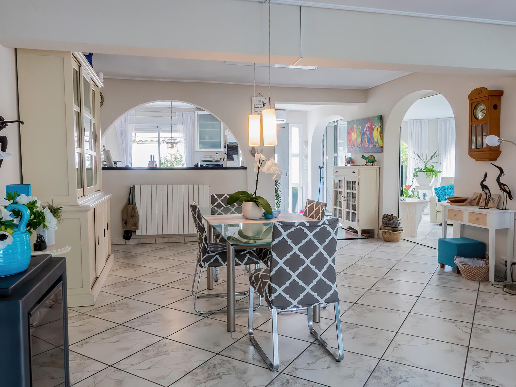 Bedroom in villa for sale in Torrevieja