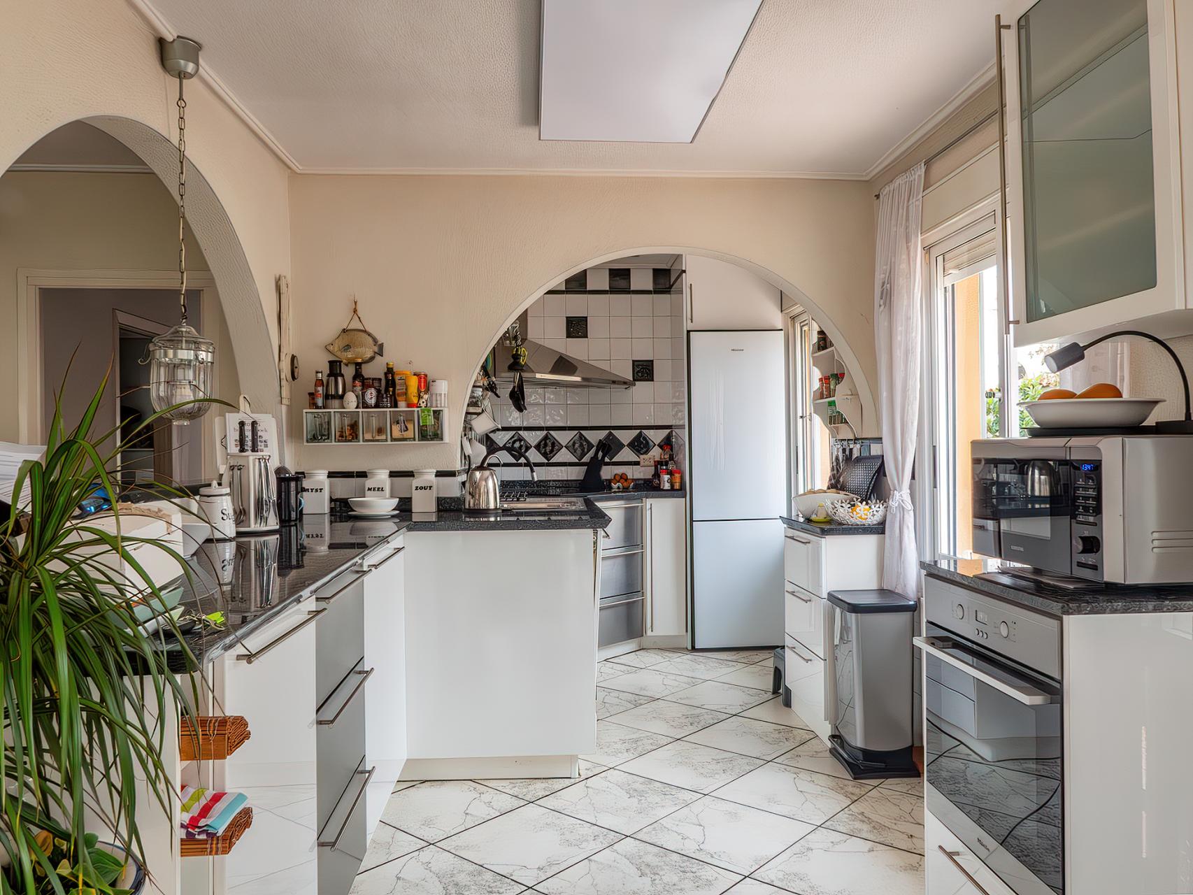 Kitchen in villa for sale in Torrevieja