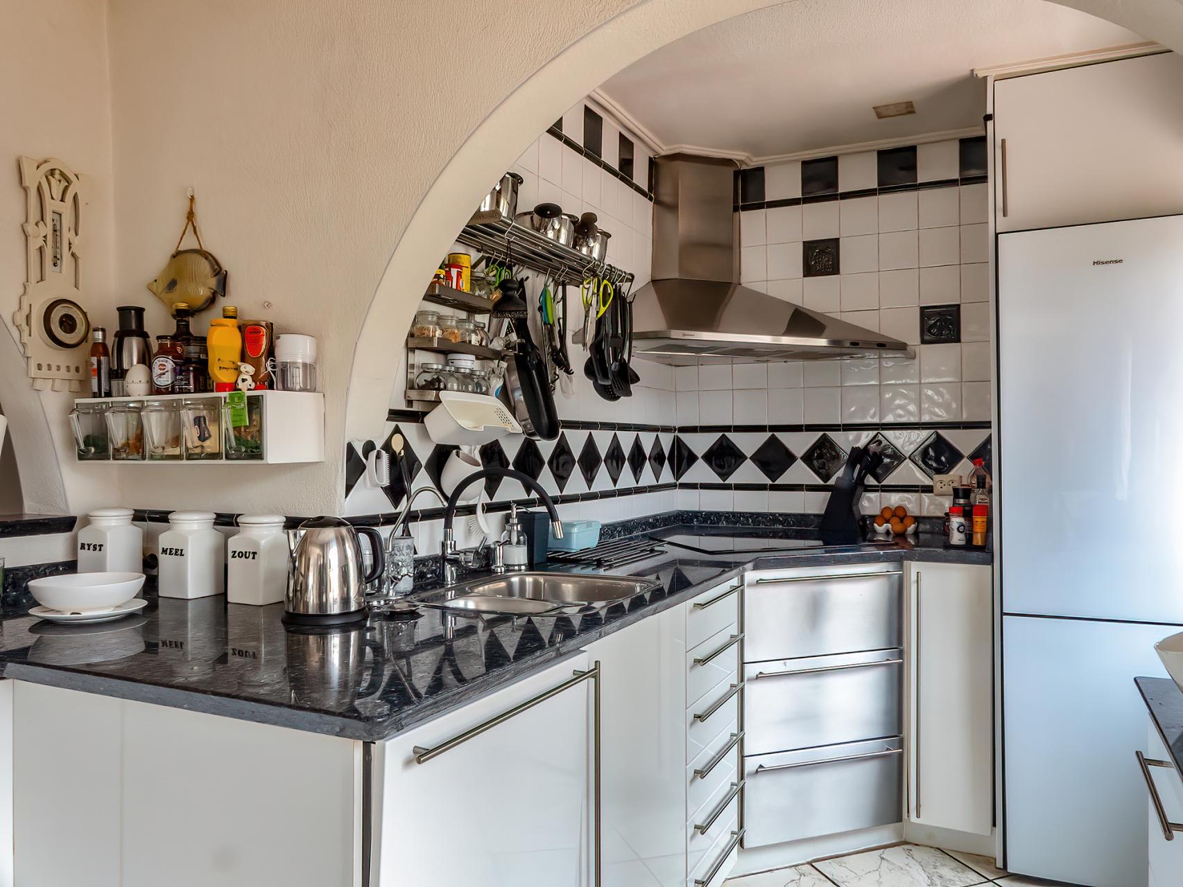Bedroom in villa for sale in Torrevieja