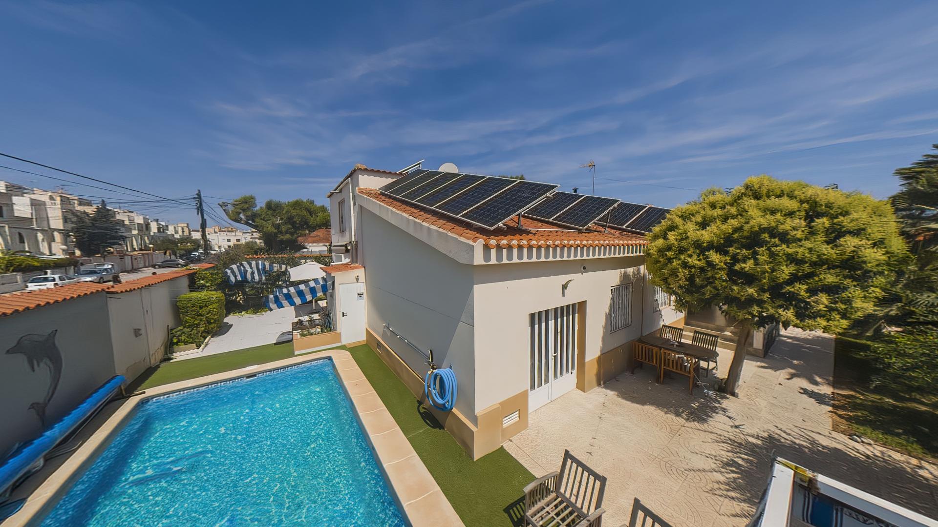 Terrace in villa for sale in Torrevieja