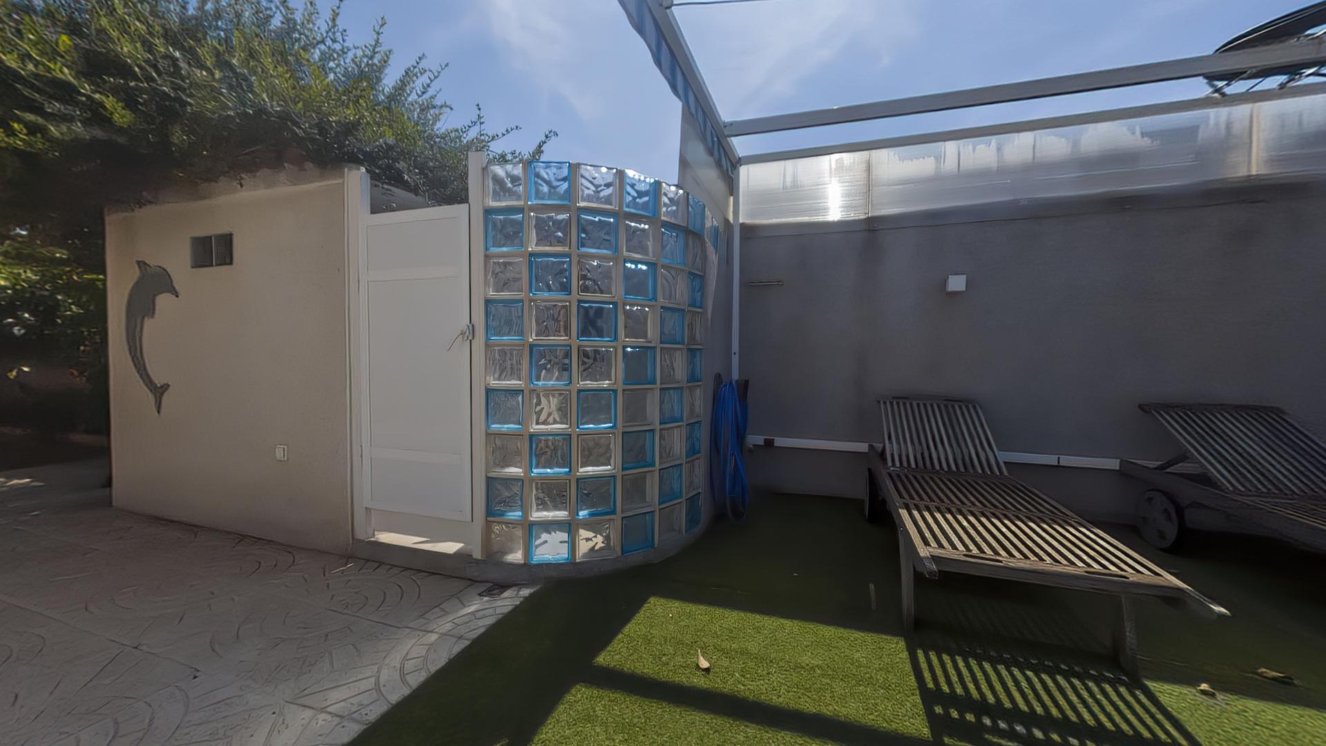 Garden in villa for sale in Torrevieja