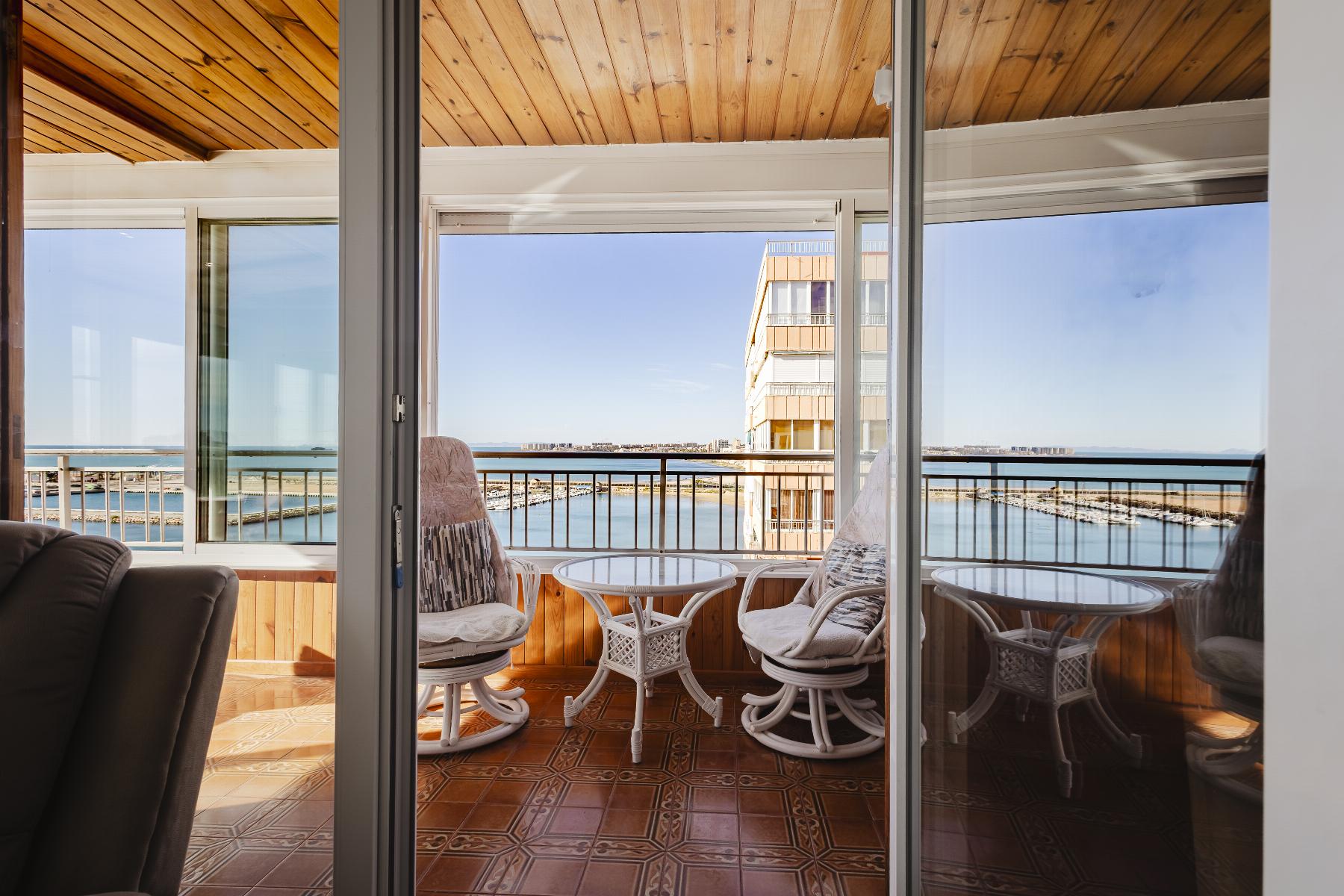 Living room in apartment for sale in Torrevieja