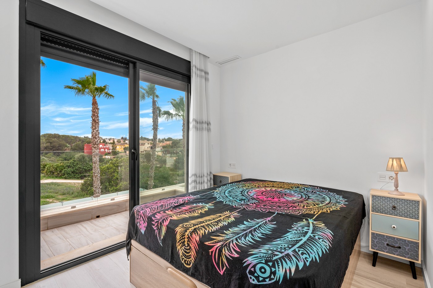 Garden in villa for sale in Orihuela Costa