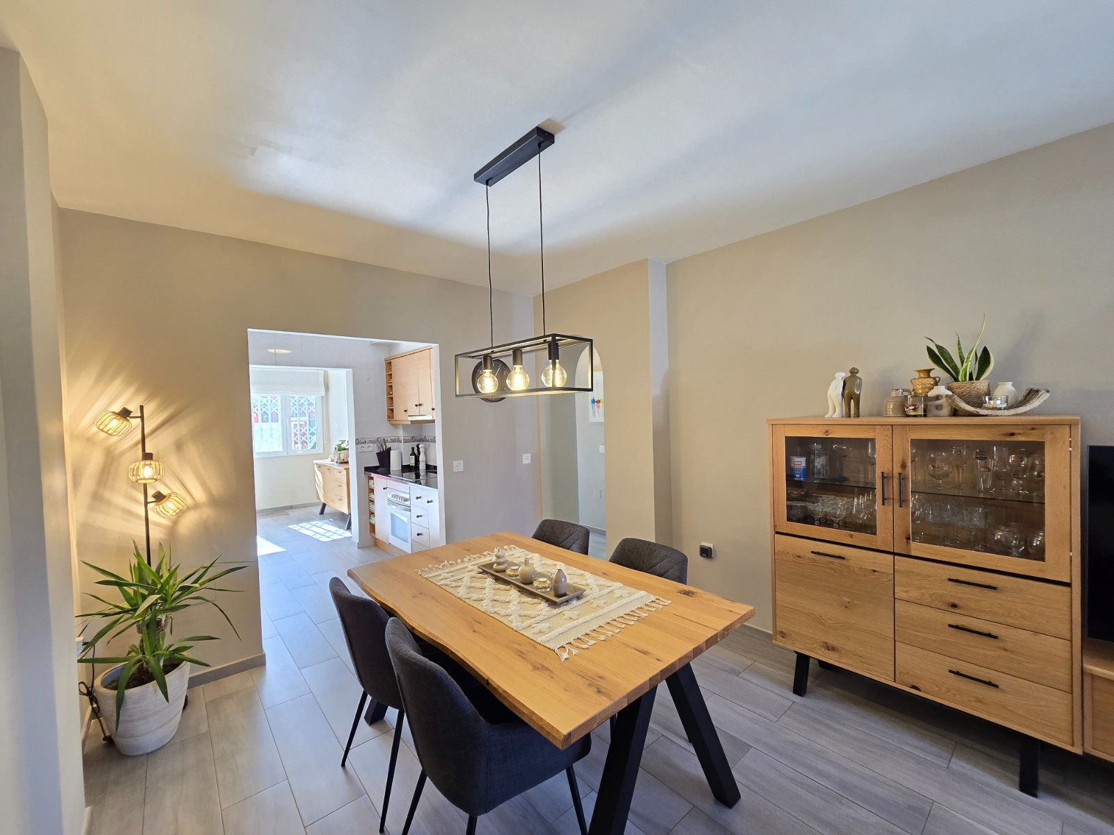 Dining area in apartment for sale in Orihuela Costa