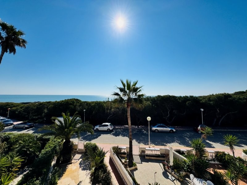 Master bedroom in duplex for sale in Guardamar del Segura