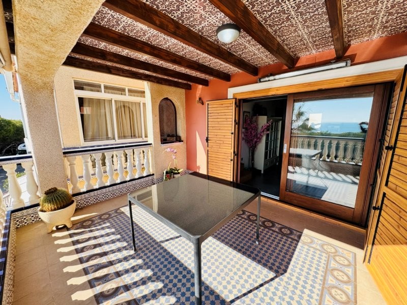 Master bedroom in duplex for sale in Guardamar del Segura