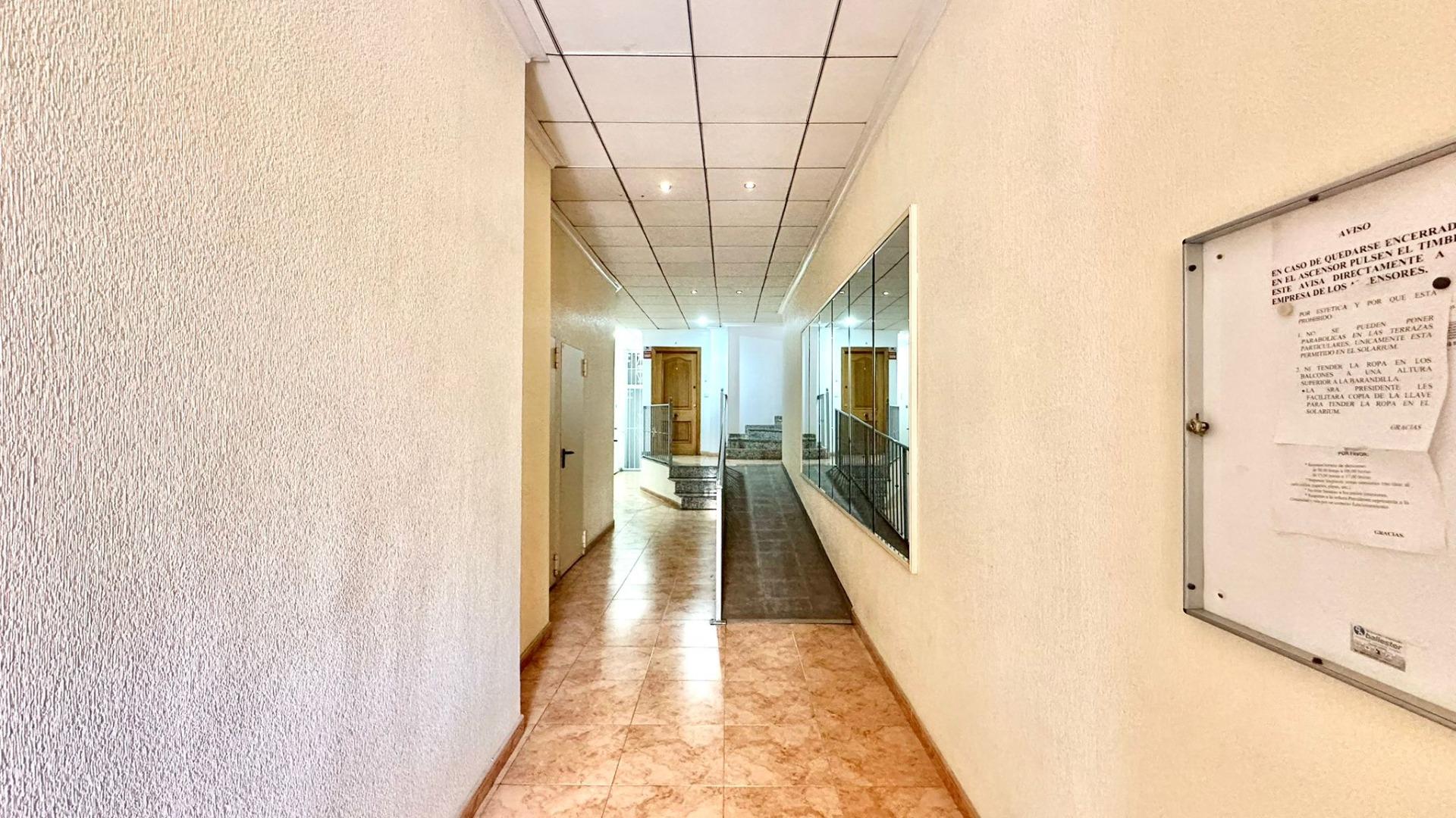 Terrace in apartment for sale in Torrevieja