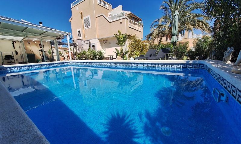 Exterior view in villa for sale in Orihuela Costa
