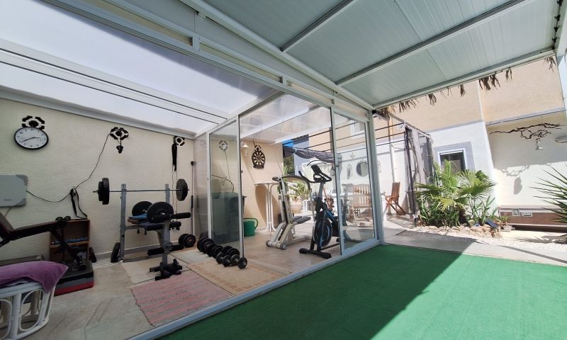 Bedroom in villa for sale in Orihuela Costa