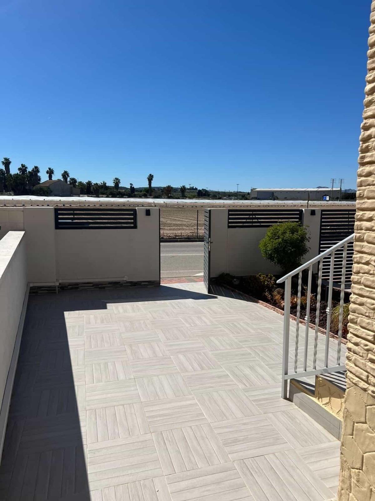 Garden in villa for sale in Algorfa