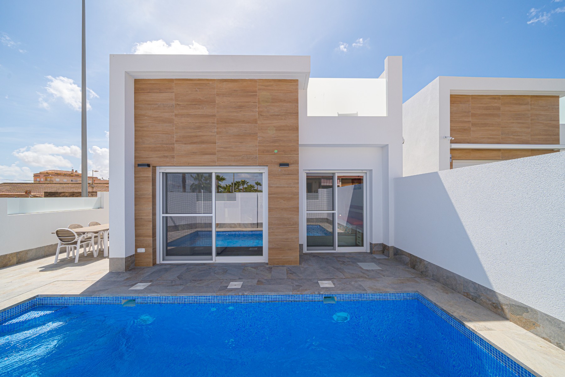 Exterior view in villa for sale in Avileses