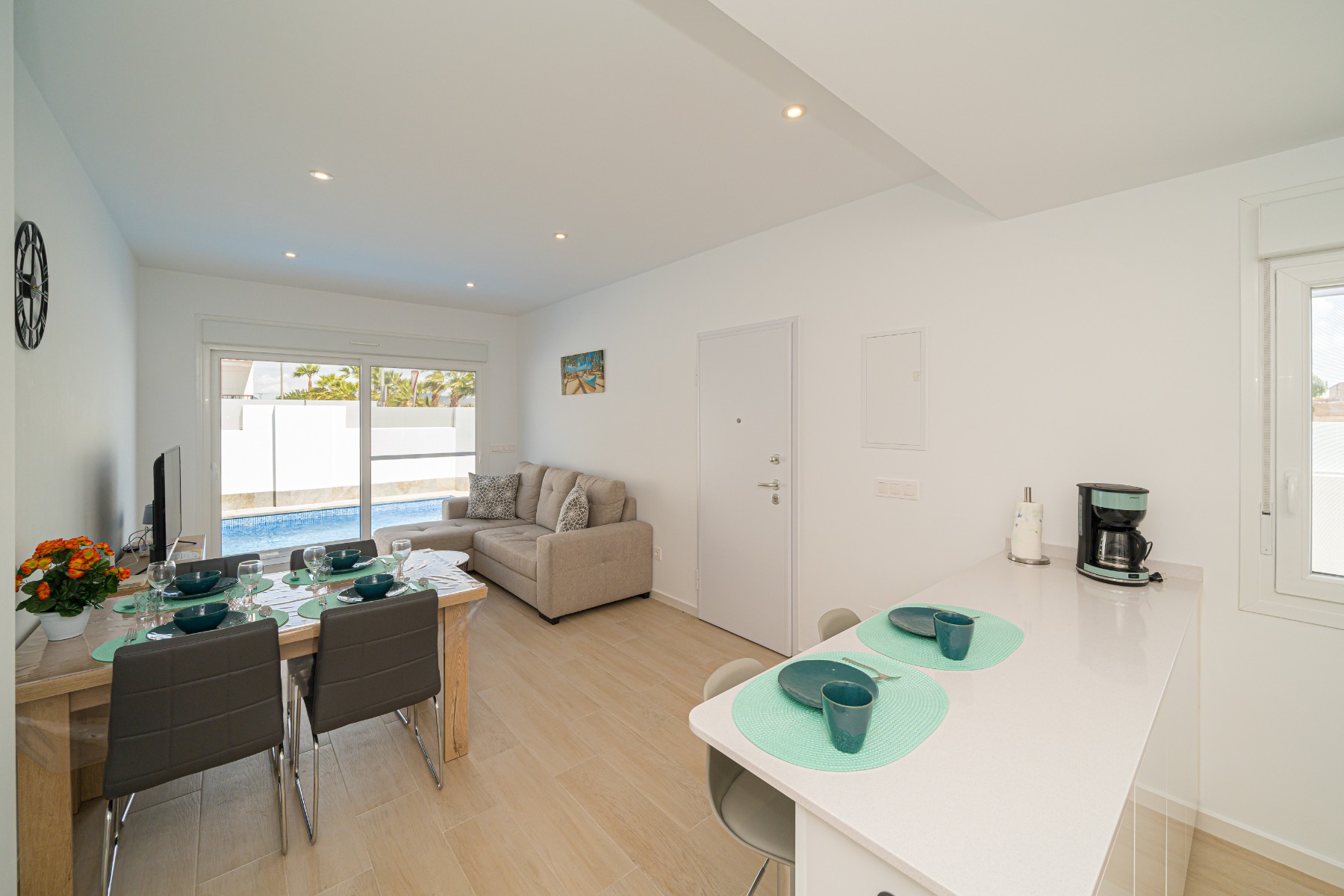 Terrace in villa for sale in Avileses