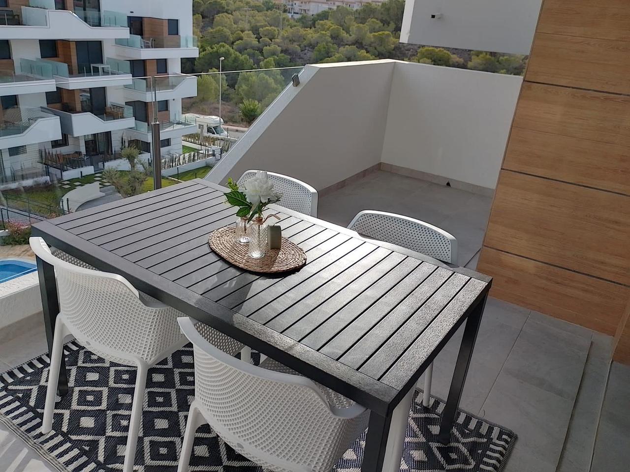 Terrace in apartment for sale in Villamartin