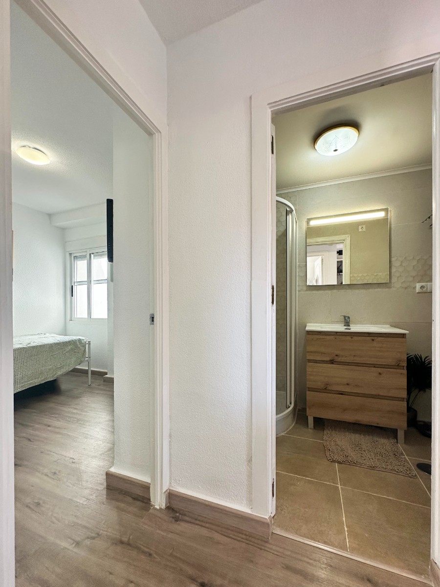 Garden in bungalow for sale in Orihuela Costa