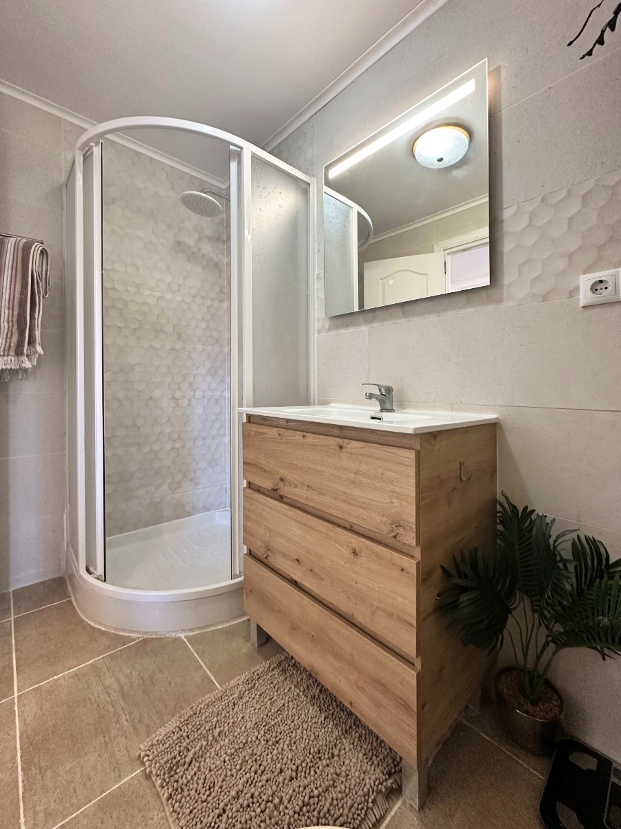 Bedroom in bungalow for sale in Orihuela Costa