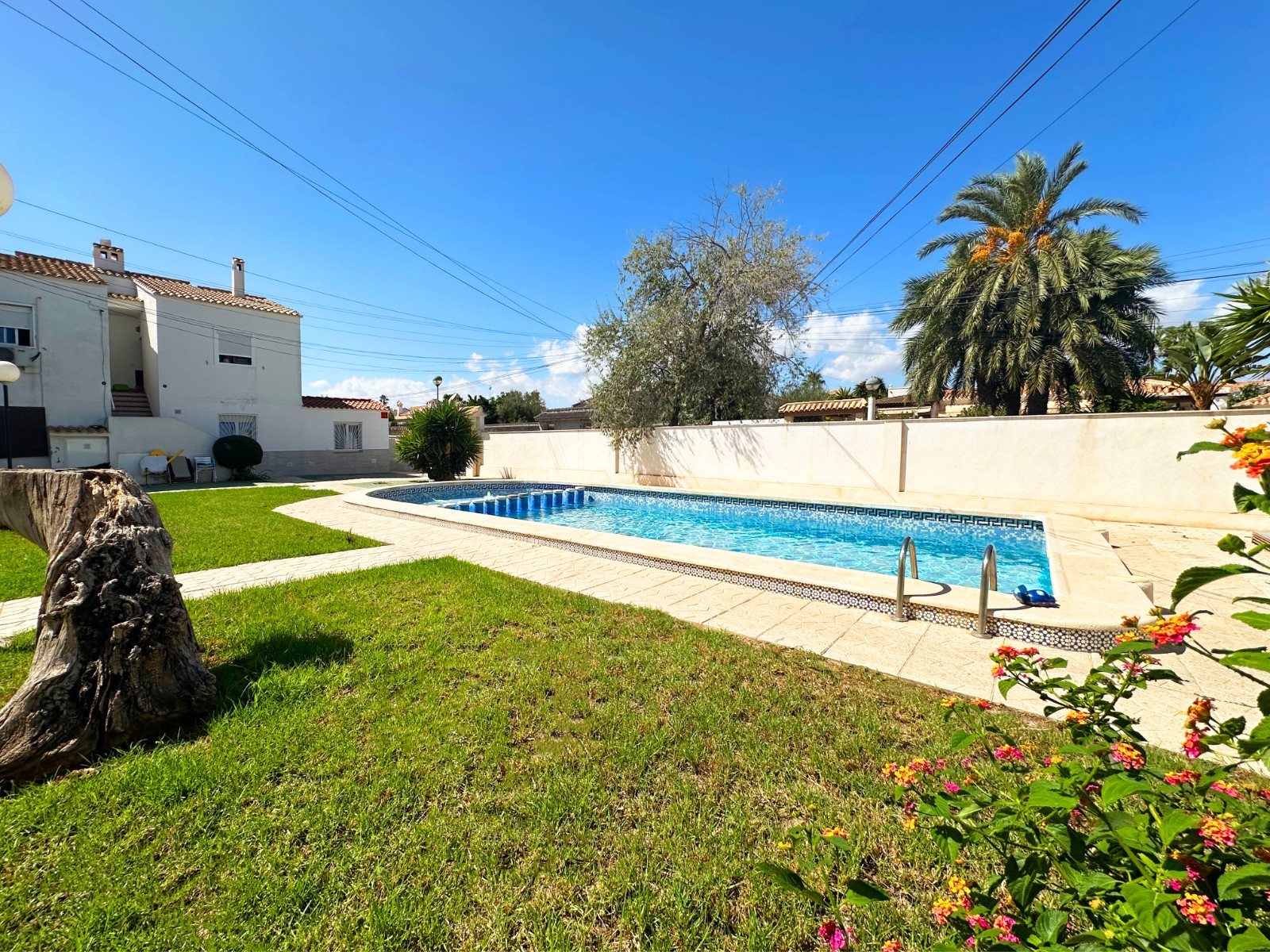 Dining area in bungalow for sale in Orihuela Costa
