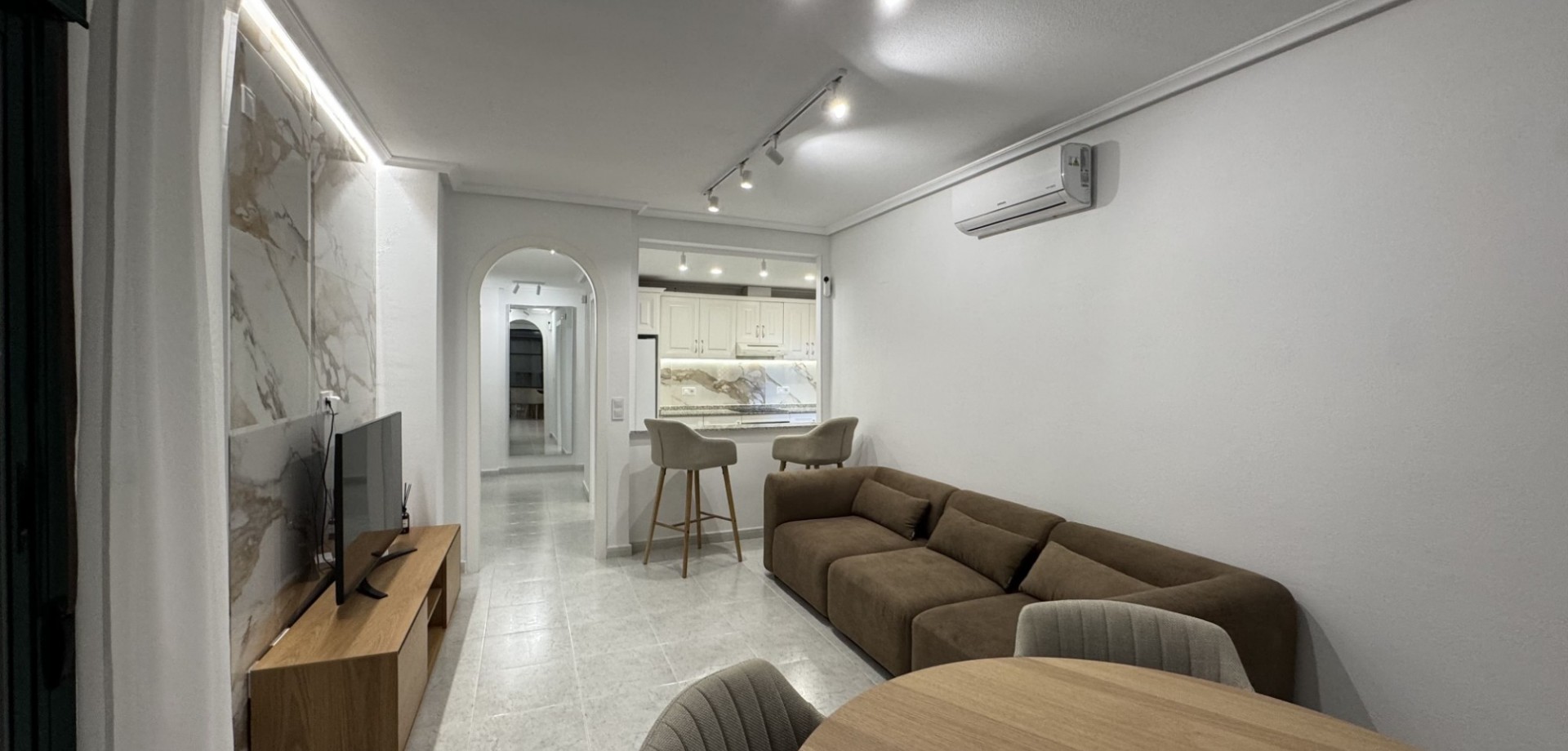 Dining area in apartment for sale in Orihuela Costa