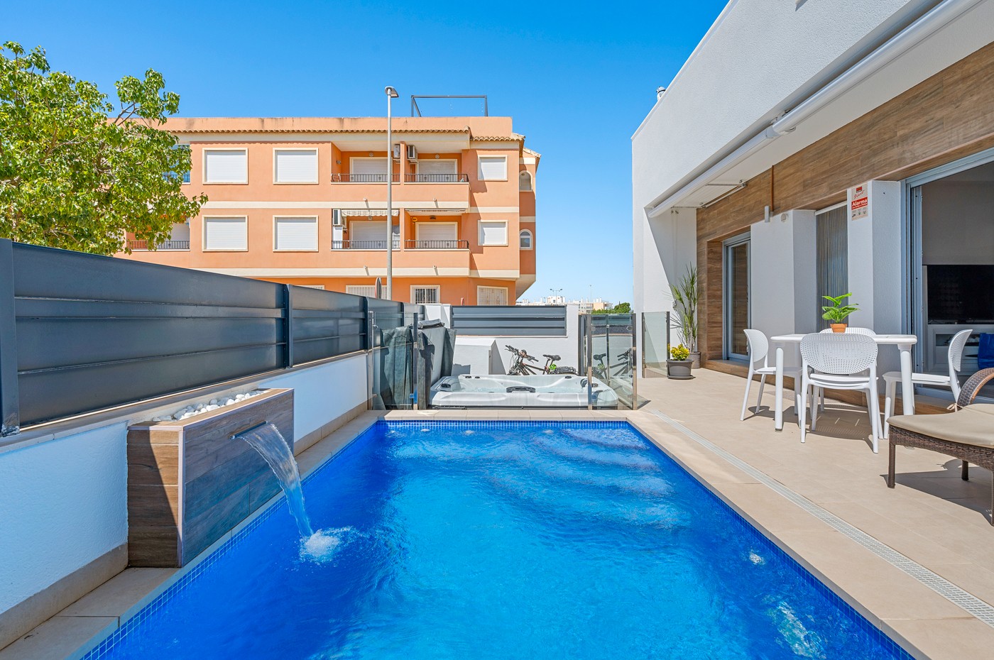 SĂ€llsynt Lyx Townhouse i Formentera del Segura â Första GĂ„ngen PĂ„ Marknaden