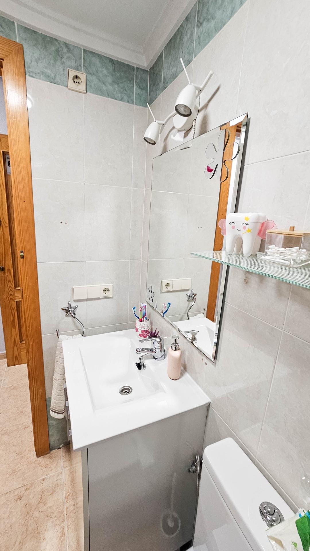 Dining area in apartment for sale in Torrevieja