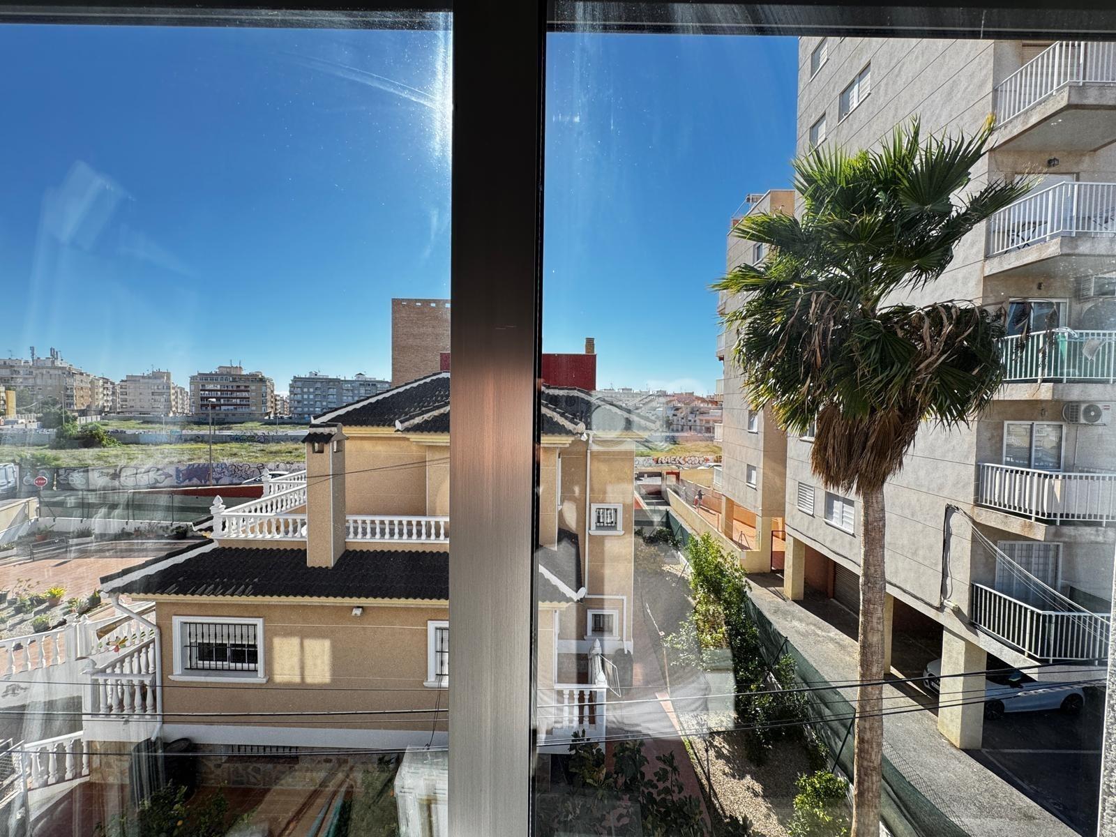 Terrace in apartment for sale in Torrevieja
