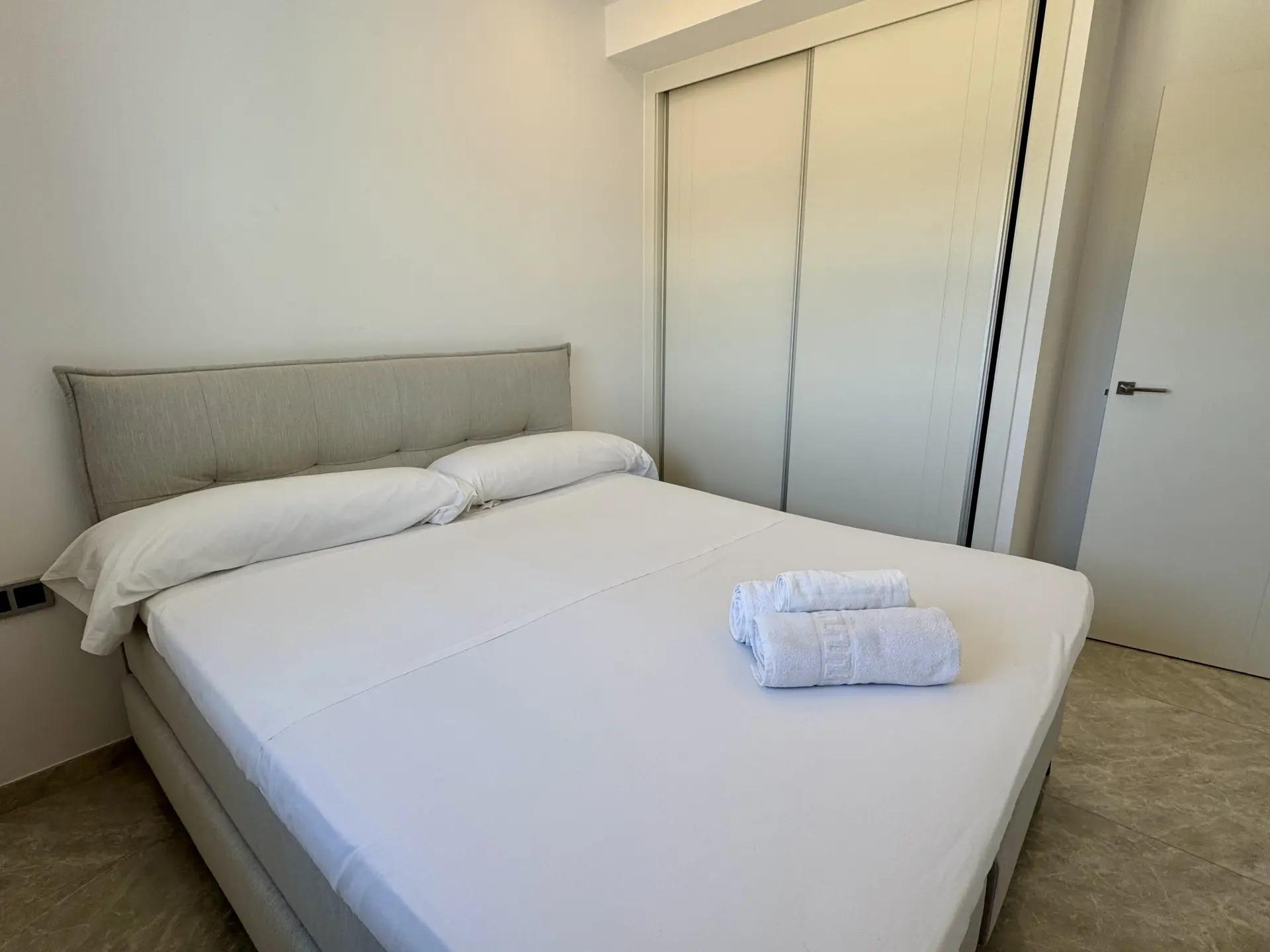 Master bedroom in apartment for sale in Benidorm