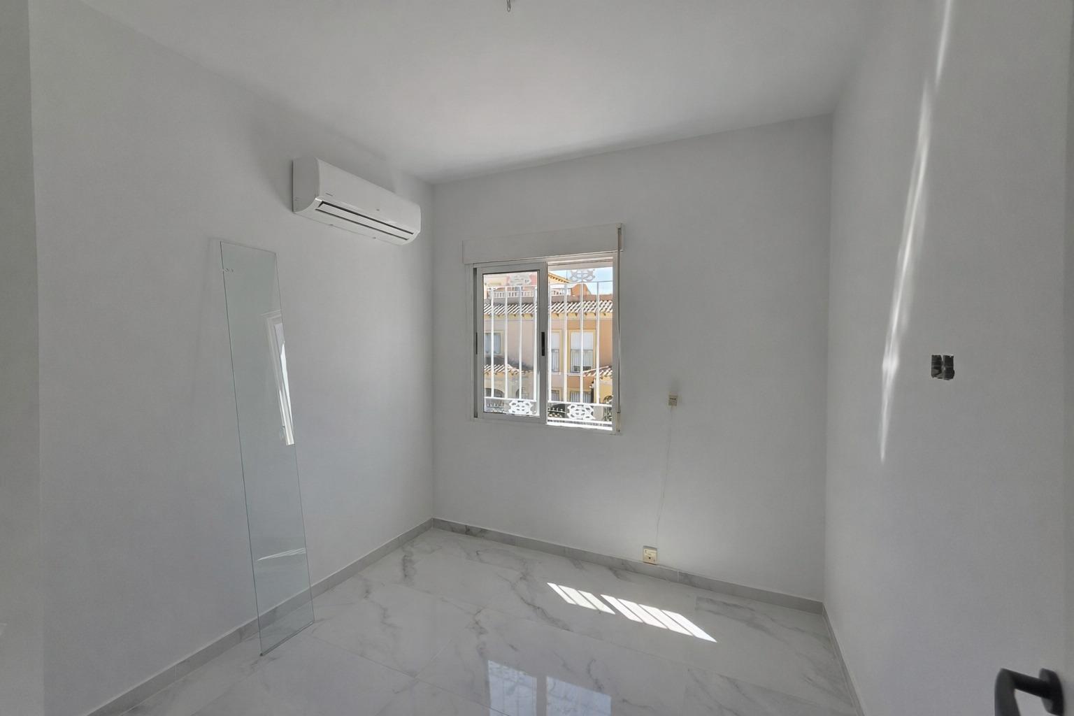 Dining area in duplex for sale in Torrevieja