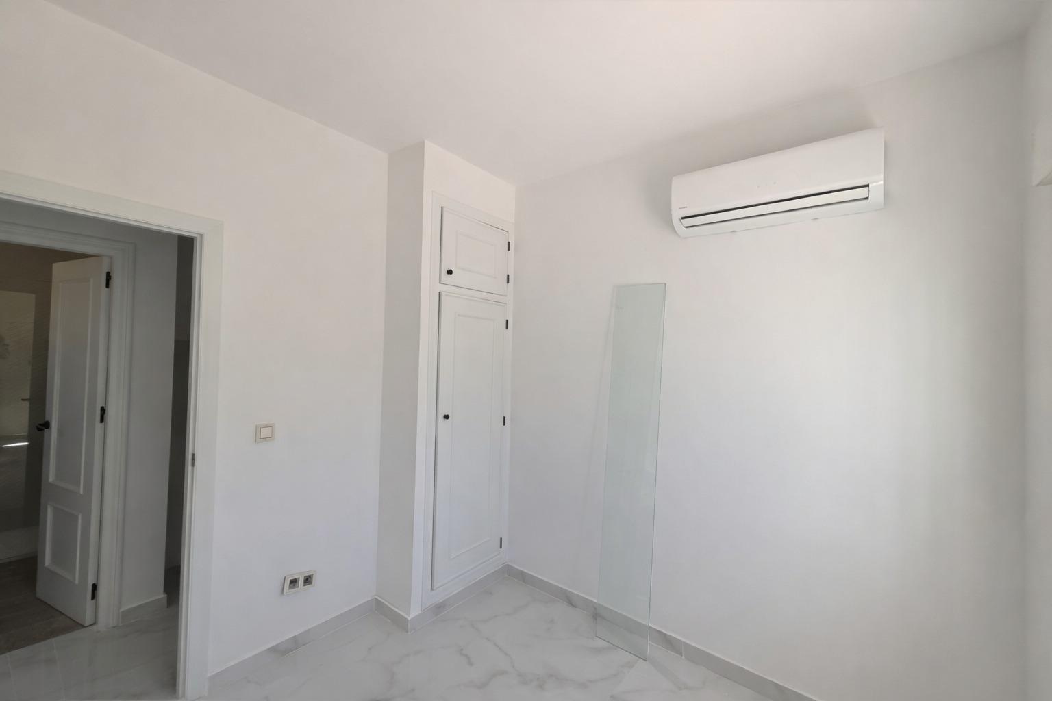 Exterior view in duplex for sale in Torrevieja