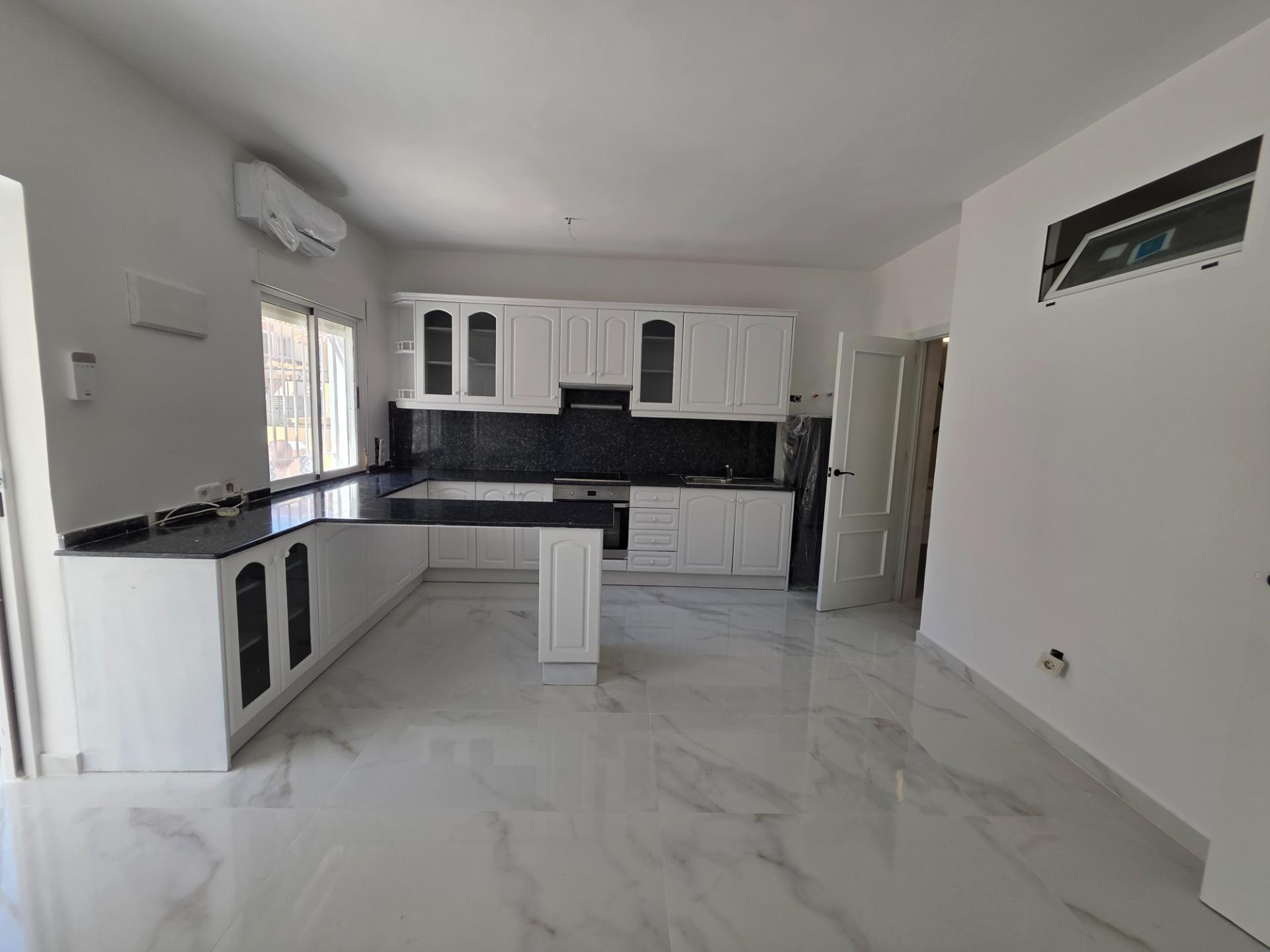 Dining area in duplex for sale in Torrevieja