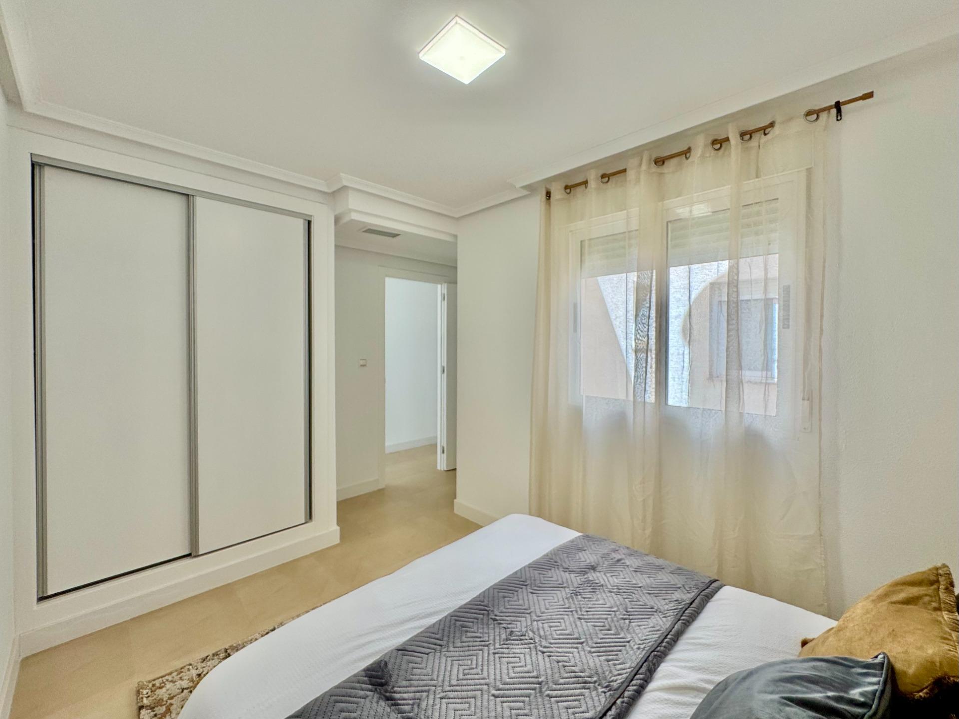 Master bedroom in apartment for sale in Torrevieja