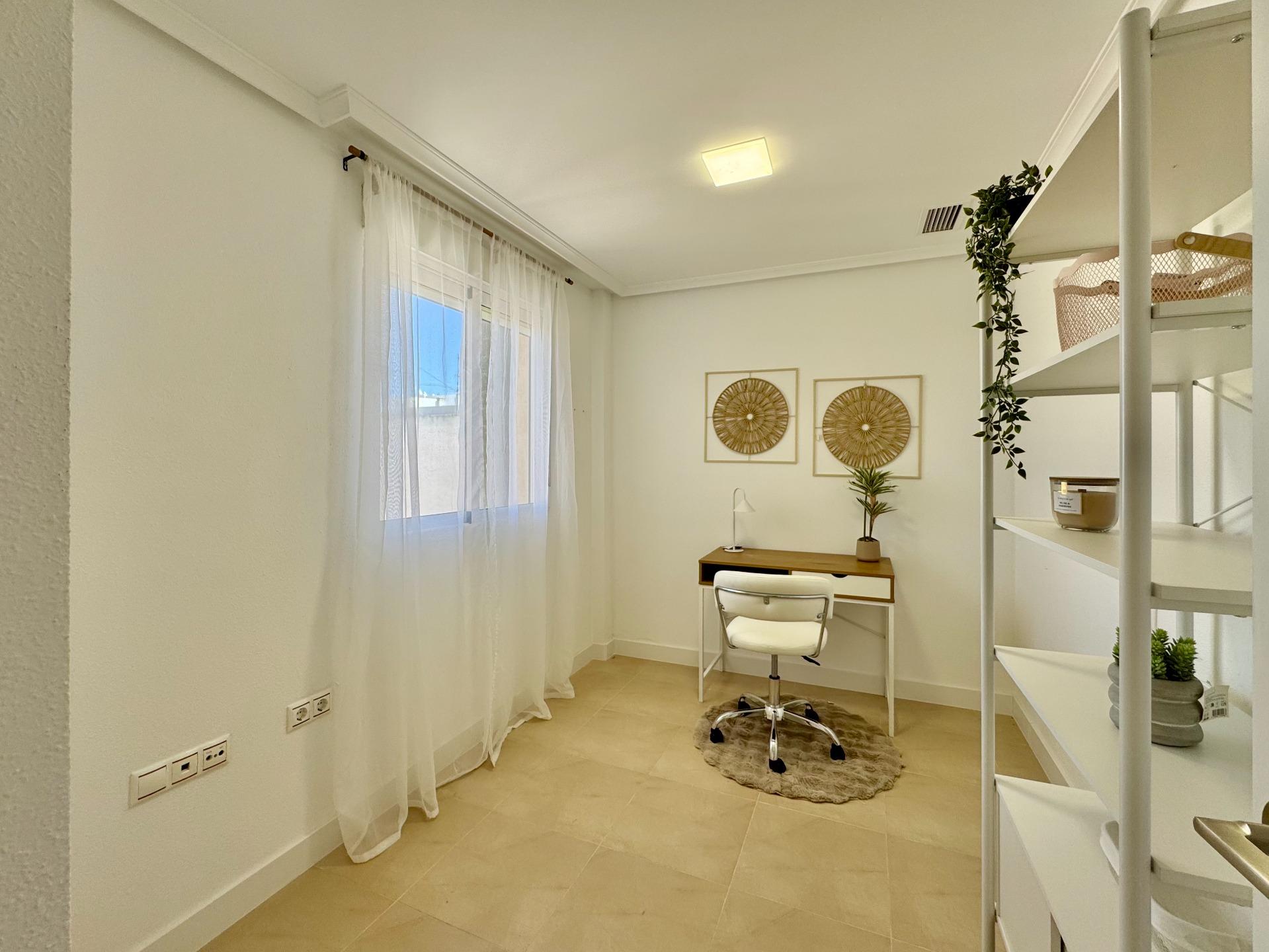 Kitchen in apartment for sale in Torrevieja
